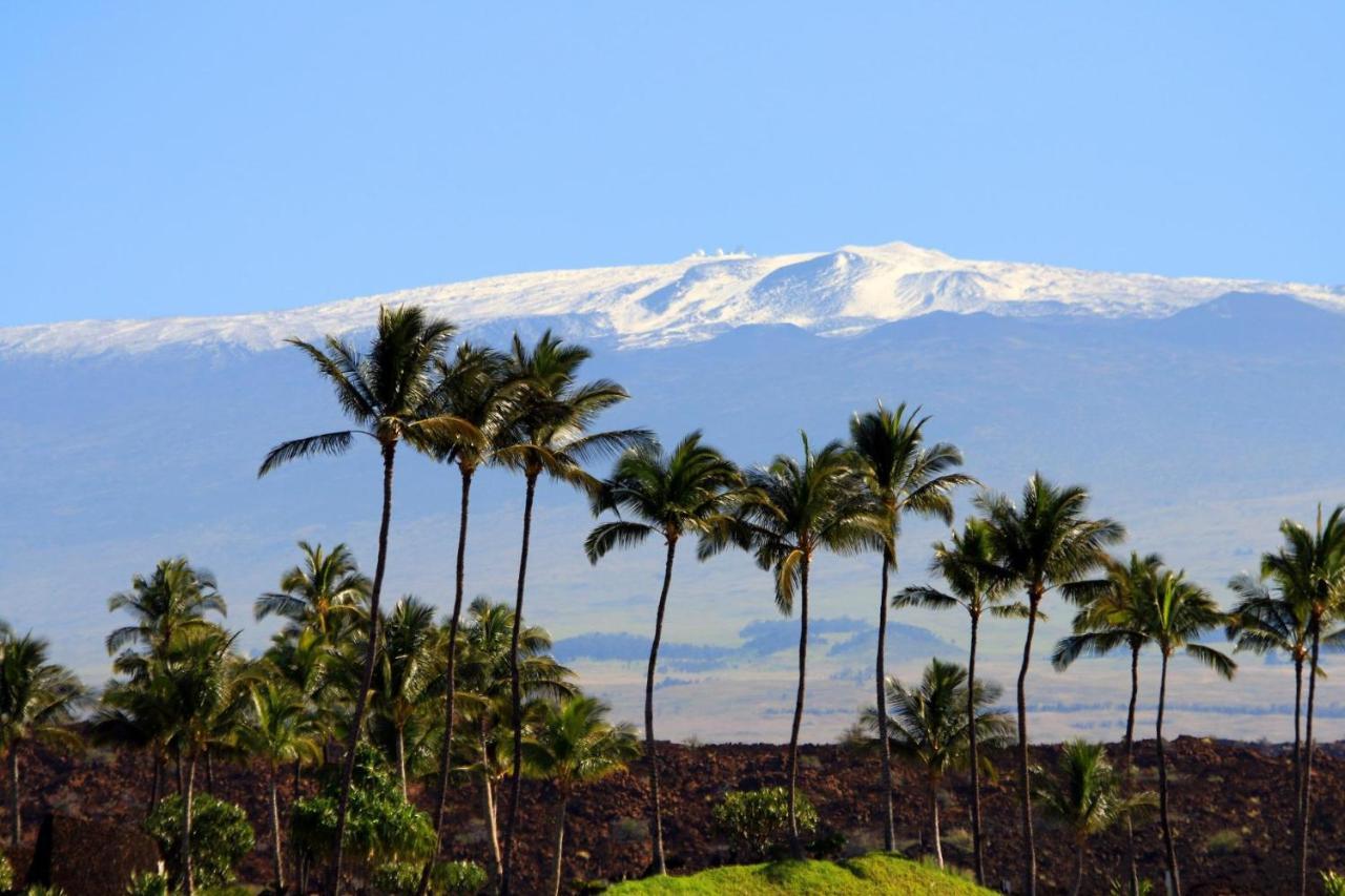 Caldera- Hale Kumu La'au At Volcano
